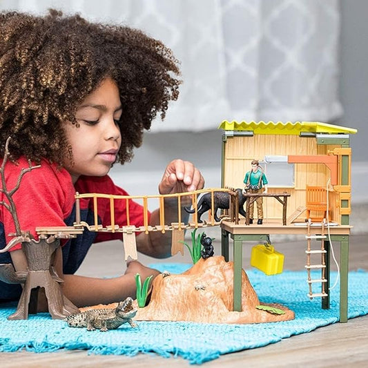 Schleich Wild Life Safari Animal Toy for Boys and Girls Ages 3+, Ranger Adventure Station