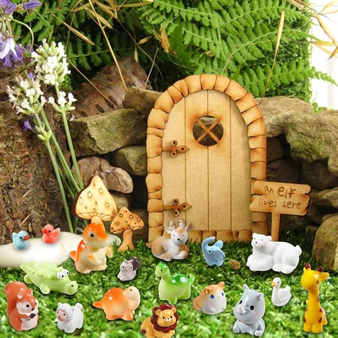 40pcs Mini Resin Animal 40 Styles Tiny Resin Animals Miniature Little Small Animal Figures Bulk for Micro Fairy Garden Landscape Accessories Dollhouse Hide Crafts Decor Aquarium Toys