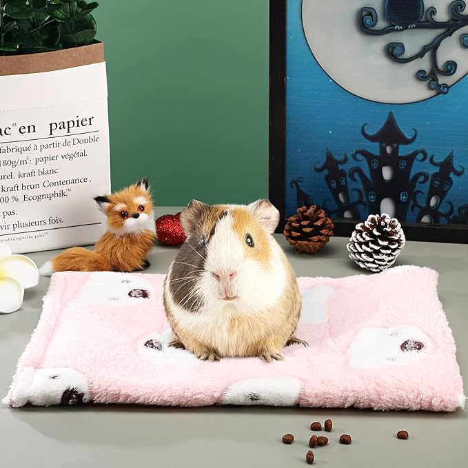 Jetec 2 Pieces Guinea Pig Hamster Warm Mats Bed Hamster Sleep Pad Squirrel Hedgehog Soft Cushion Rabbit Chinchilla Bed Mat House Nest(Cute Color, Bear Pattern)