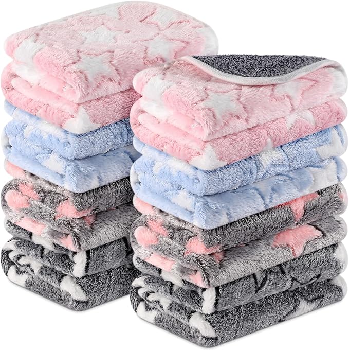 Tudomro 8 Pcs Guinea Pig Bedding Cage Liners Bulk Blankets Small Animal Flannel Throw Bedding Waterproof Absorbent Reusable Pet Pee Sleep Mat Pad Cover for Hamster Ferret(Big Star,12 x 12 Inch)