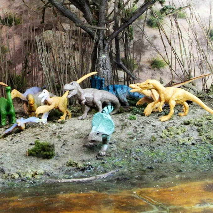 Safari Ltd. Feathered Dinosaurs TOOB - Figurines of T-Rex, Velociraptor, Microraptor & More - Fun Educational Play Toy for Boys, Girls & Kids Ages 3+