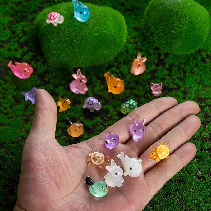 200PCS Luminous Mini Resin Ducks Tiny Frog Flamingo Glow in The Dark Animals Mushroom Rabbit Dolphin Dollhouse Landscape Garden Micro Décor Aquarium Potted Figurine Turtle Lizard DIY Hide Seek Prank
